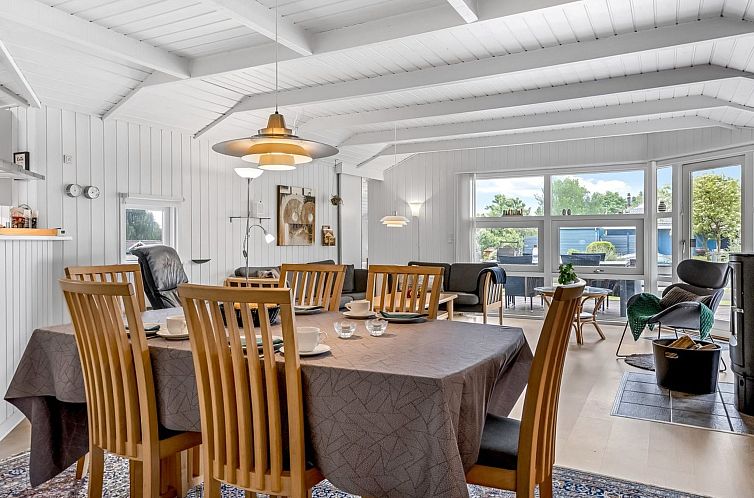 Vakantiehuis "Joonatan" - 900m from the sea