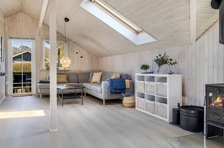Vakantiehuis "Aika" - 450m from the sea