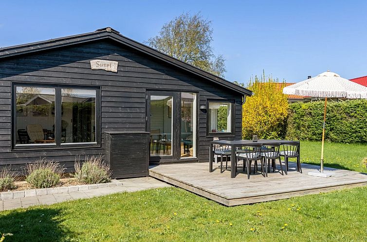 Vakantiehuis "Arnkil" - 250m from the sea