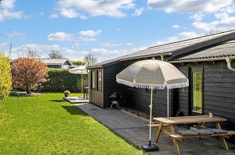 Vakantiehuis "Arnkil" - 250m from the sea