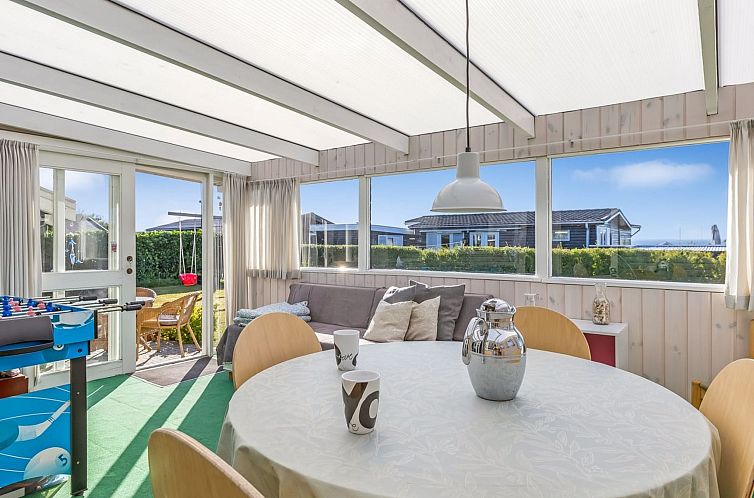 Vakantiehuis "Raymond" - 175m from the sea