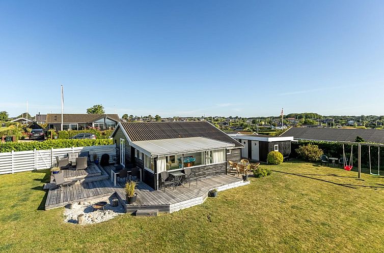 Vakantiehuis "Raymond" - 175m from the sea