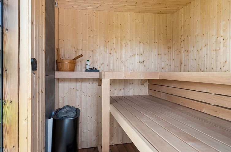 Vakantiehuis "Arnia" - 250m from the sea