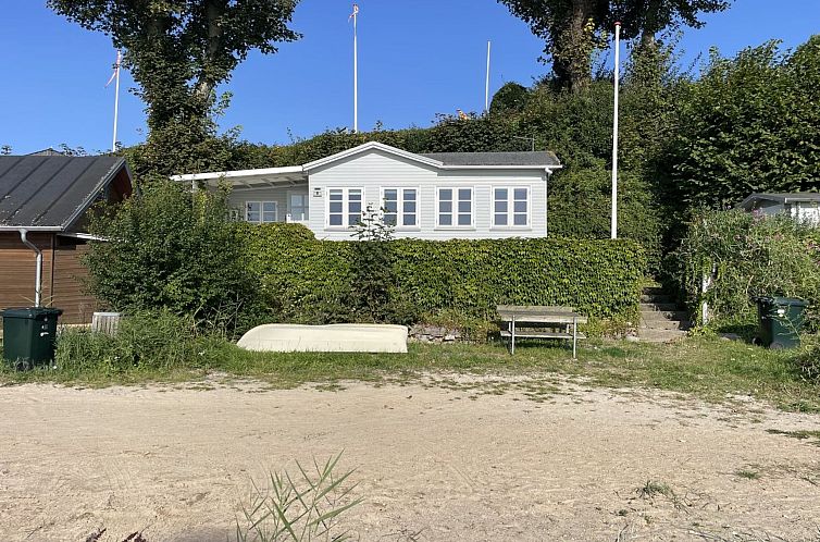 Vakantiehuis "Drifa" - 20m from the sea