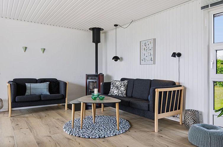 Vakantiehuis "Snioulf" - 800m from the sea