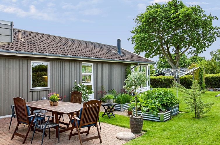 Vakantiehuis "Snioulf" - 800m from the sea