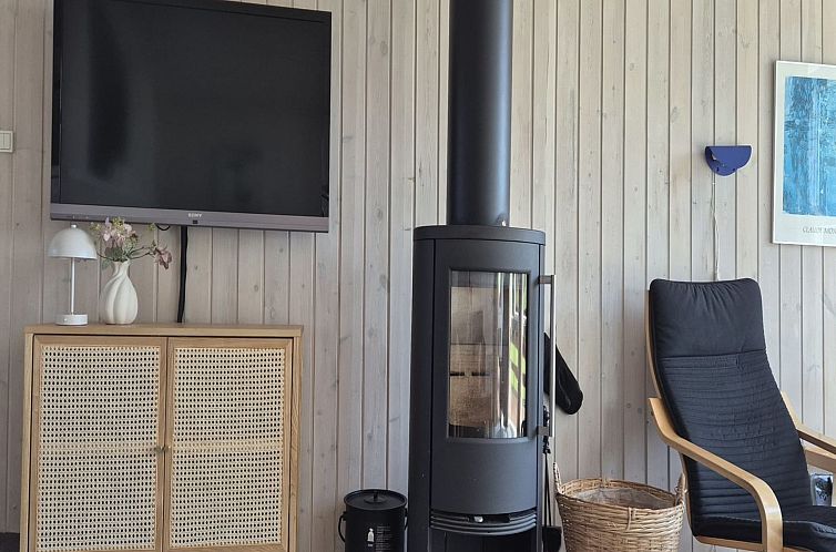 Vakantiehuis "Vinny" - 1km from the sea