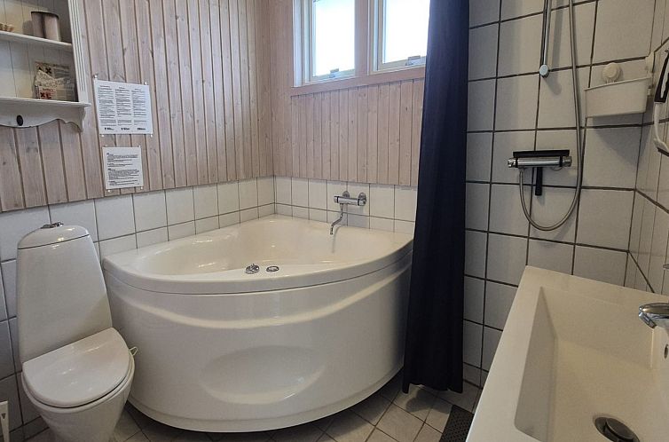 Vakantiehuis "Vinny" - 1km from the sea