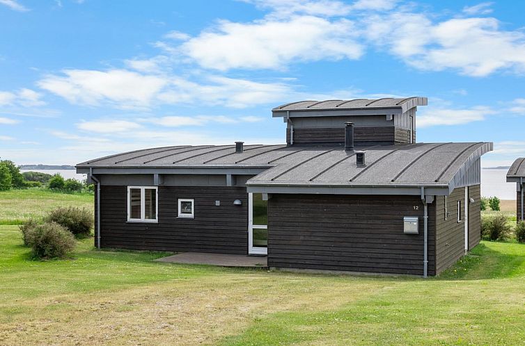 Vakantiehuis "Krum" - 300m from the sea