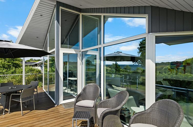 Vakantiehuis "Krum" - 300m from the sea