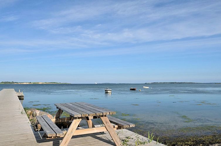 Vakantiehuis "Chayton" - 450m from the sea