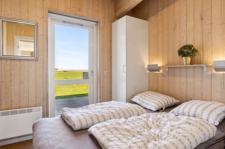 Vakantiehuis "Chayton" - 450m from the sea