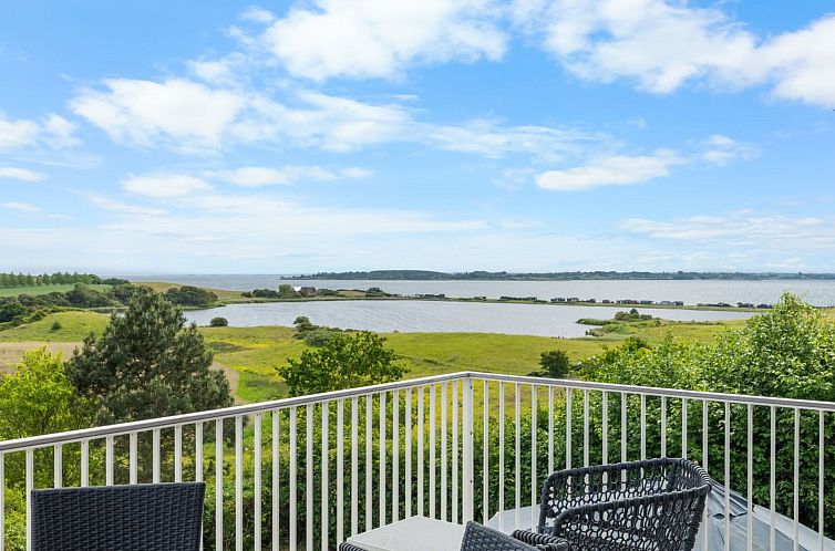 Vakantiehuis "Chayton" - 450m from the sea