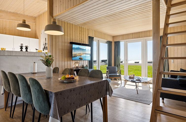 Vakantiehuis "Chayton" - 450m from the sea