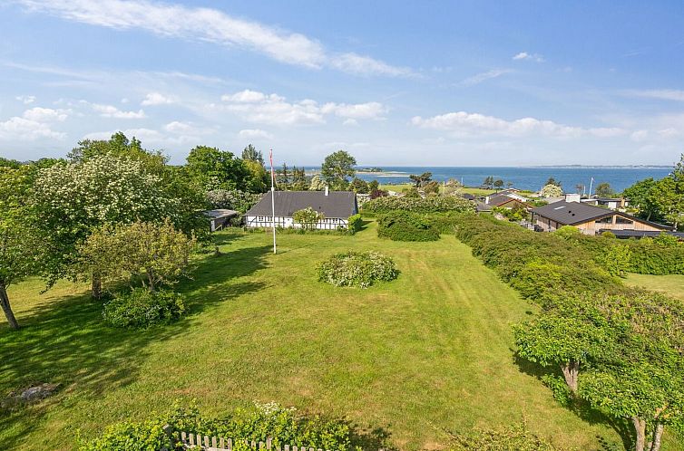 Guest house 0151104 - Holiday property Southern Denmark - Vakantiehuis "Ilkka" - 220m from the sea