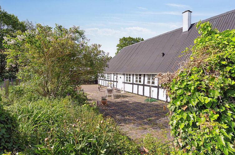 Vakantiehuis "Ilkka" - 220m from the sea