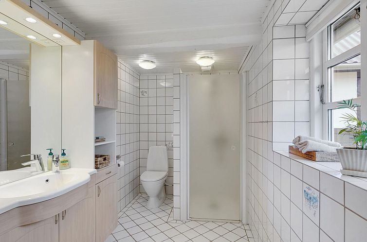 Vakantiehuis "Ilkka" - 220m from the sea