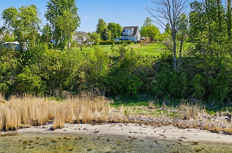 Vakantiehuis "Ubavka" - 100m from the sea