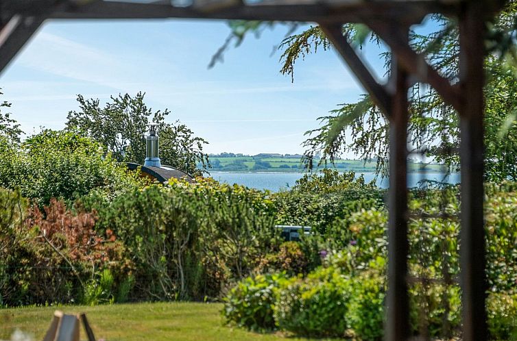 Vakantiehuis "Rise" - 250m from the sea