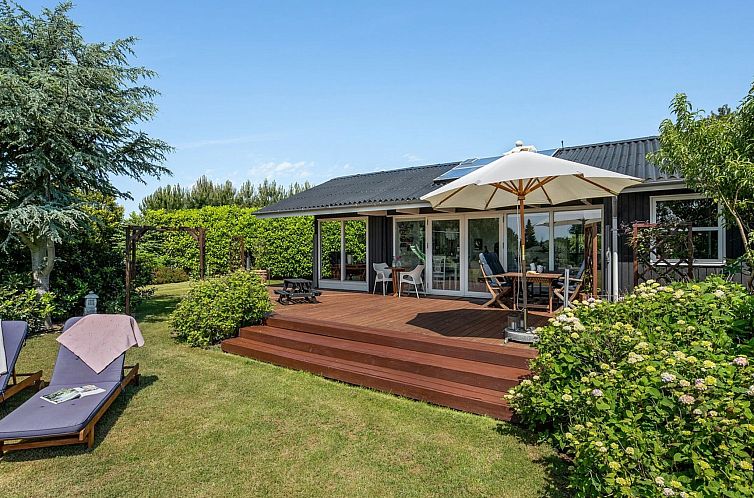Vakantiehuis "Rise" - 250m from the sea