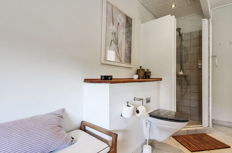Vakantiehuis "Rise" - 250m from the sea