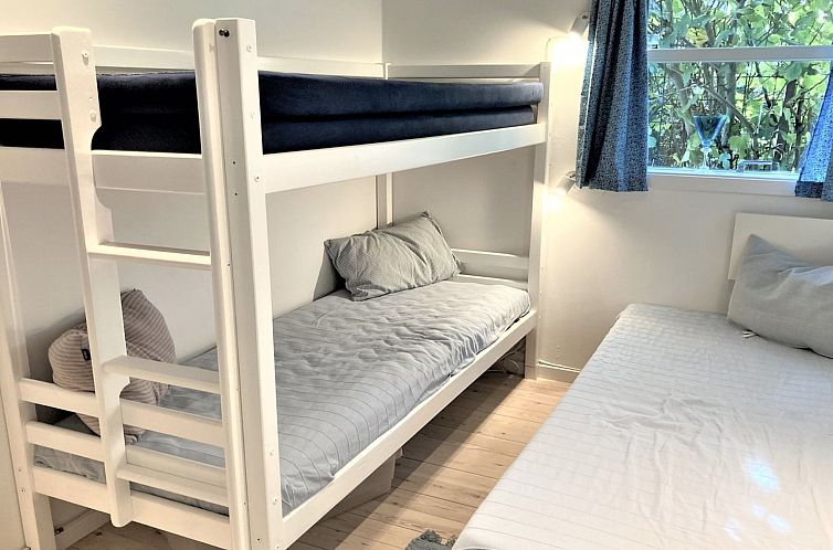 Vakantiehuis "Rise" - 250m from the sea