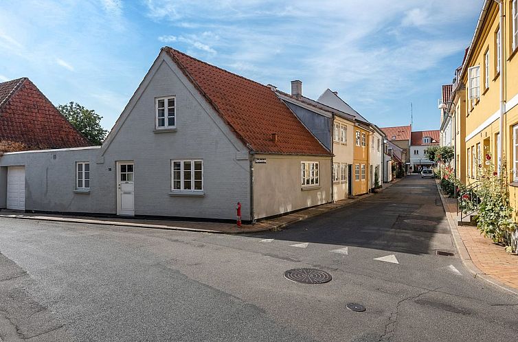 Vakantiehuis "Zezilie" - 500m from the sea