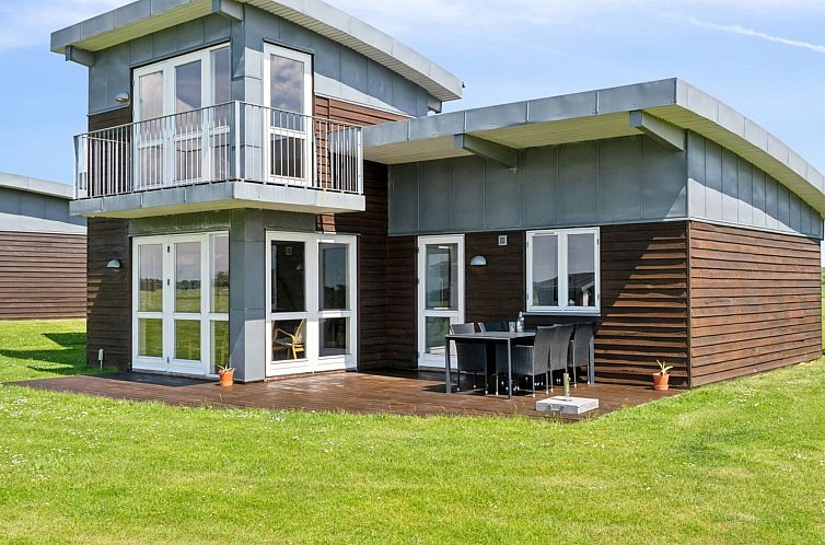 Vakantiehuis "Noreen" - 500m from the sea