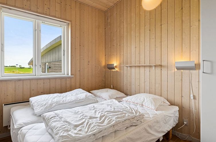 Vakantiehuis "Noreen" - 500m from the sea