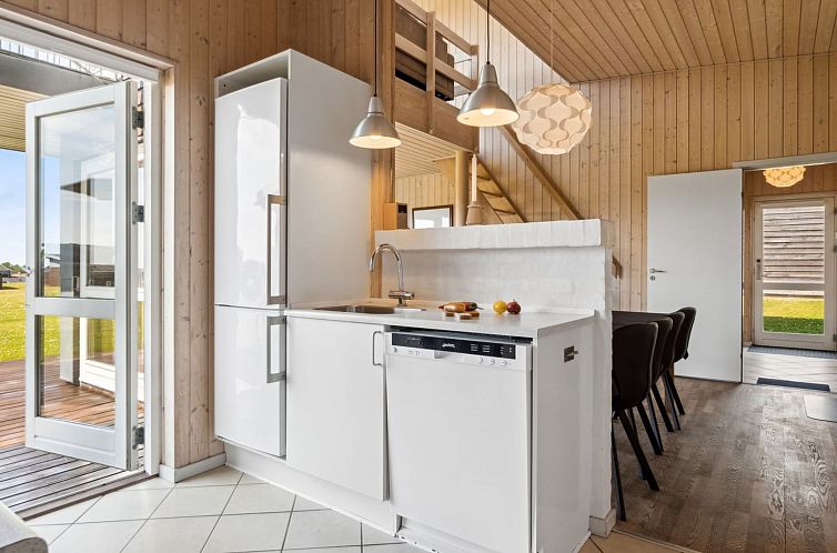 Vakantiehuis "Noreen" - 500m from the sea