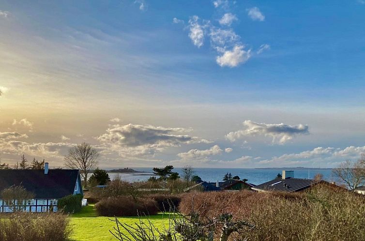 Vakantiehuis "Thessa" - 4km from the sea