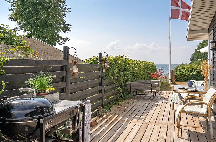Vakantiehuis "Daike" - 25m from the sea