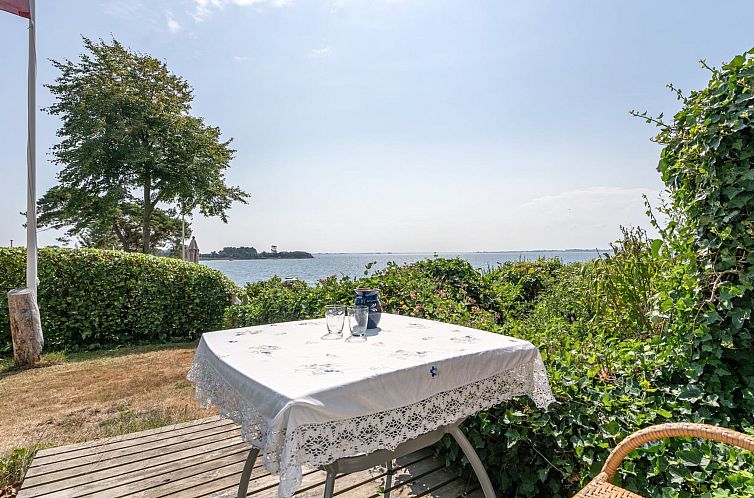 Vakantiehuis "Daike" - 25m from the sea