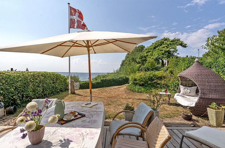 Vakantiehuis "Daike" - 25m from the sea