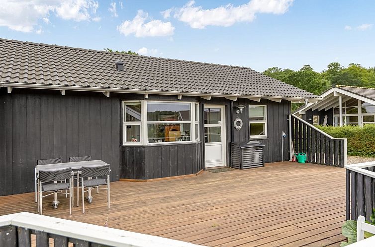 Vakantiehuis "Winald" - 150m from the sea