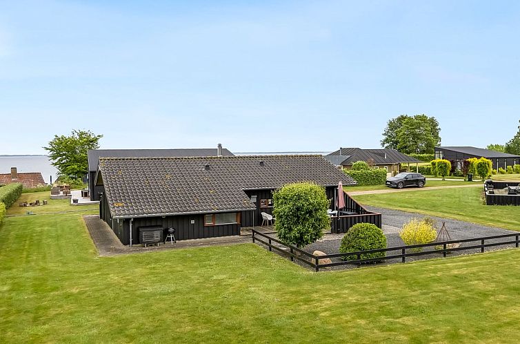 Vakantiehuis "Ayda" - 275m from the sea