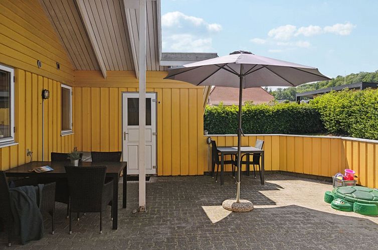 Vakantiehuis "Halla" - 250m from the sea