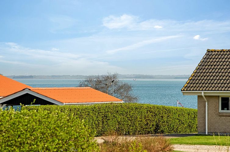 Vakantiehuis "Halla" - 250m from the sea