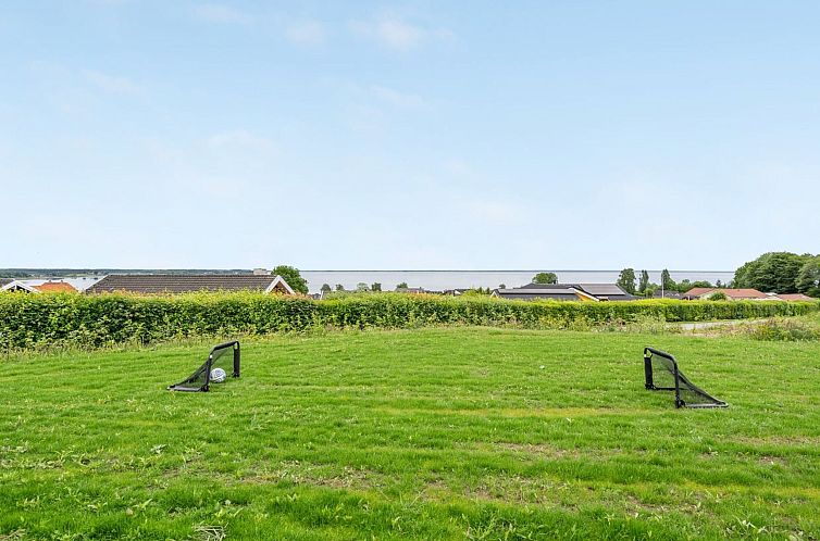 Vakantiehuis "Constantin" - 500m from the sea