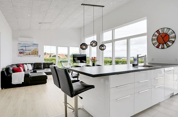 Vakantiehuis "Constantin" - 500m from the sea