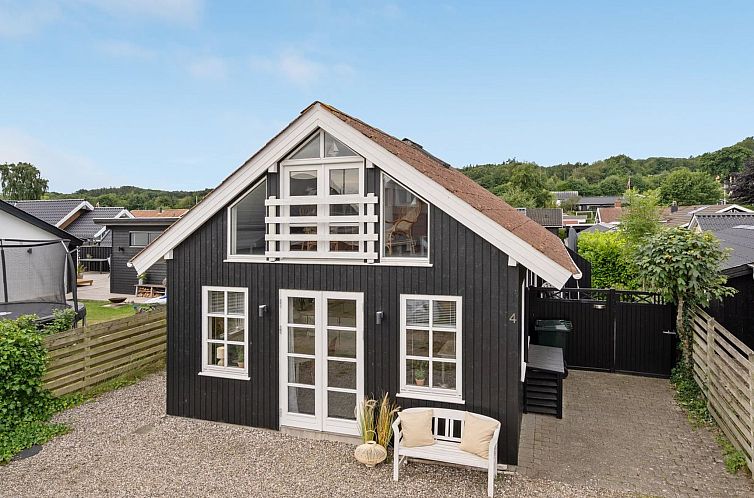 Vakantiehuis "Ajvi" - 50m from the sea