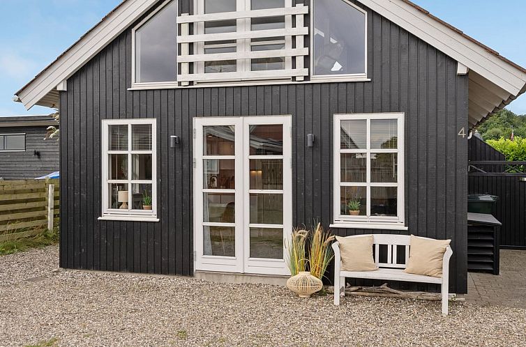 Vakantiehuis "Ajvi" - 50m from the sea