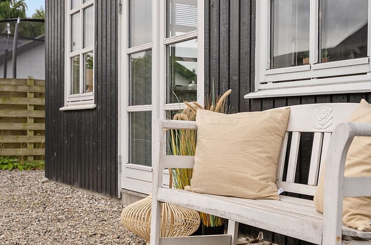 Vakantiehuis "Ajvi" - 50m from the sea