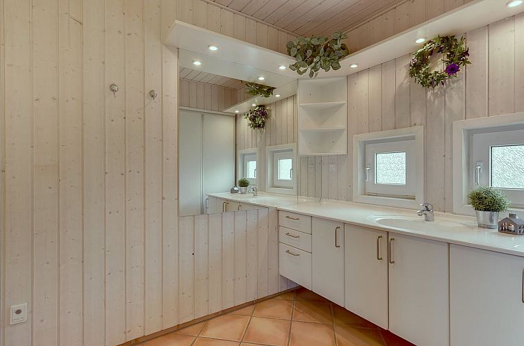 Vakantiehuis "Henrijette" - 200m from the sea