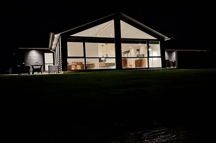 Vakantiehuis "Clare" - 100m from the sea