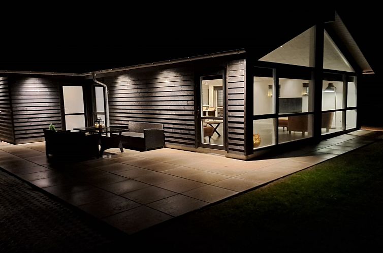 Vakantiehuis "Clare" - 100m from the sea