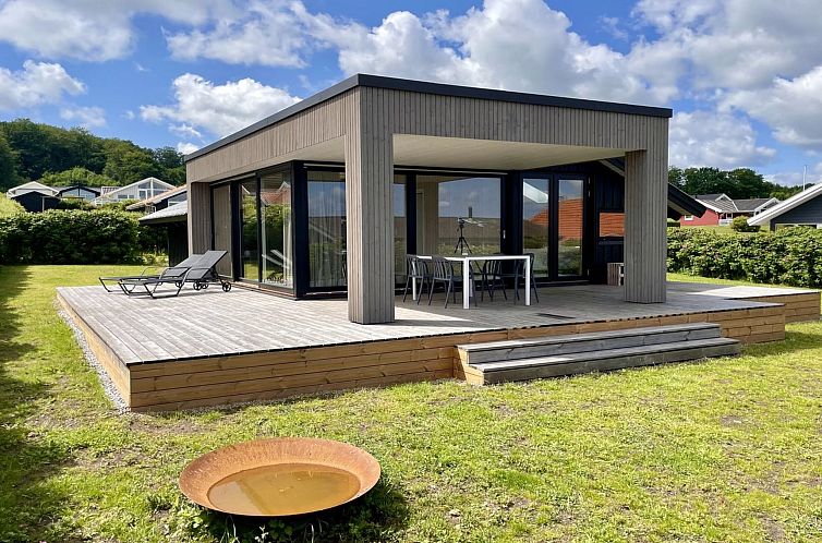 Vakantiehuis "Kei" - 75m from the sea