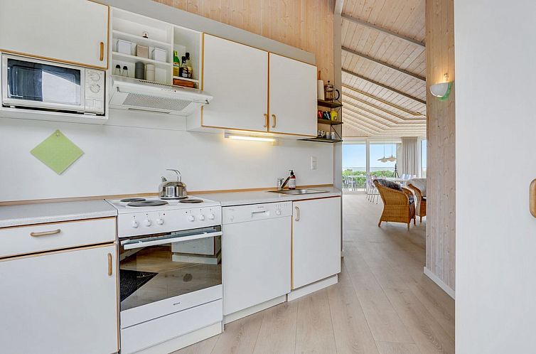 Vakantiehuis "Kei" - 75m from the sea