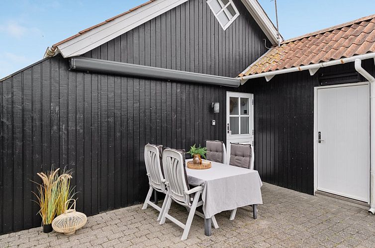 Vakantiehuis "Ajvi" - 50m from the sea