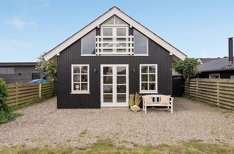 Vakantiehuis "Ajvi" - 50m from the sea